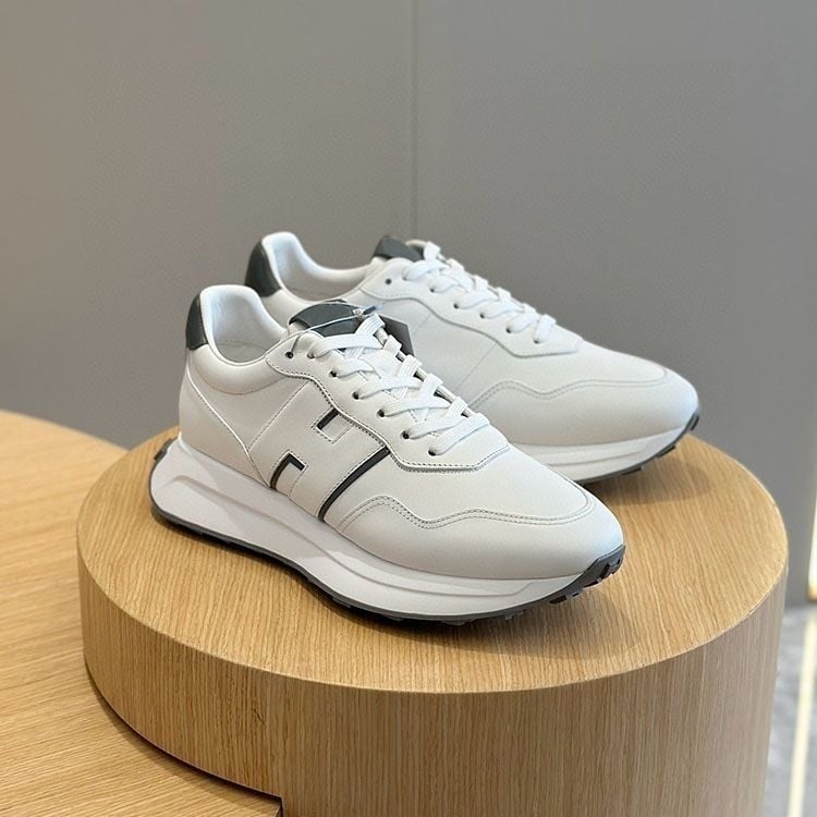 Muške kožne casual tenisice Derby stil, anti miris, PVC potplat, zatvaranje okretnoj kopčom, niska peta 1–3 cm