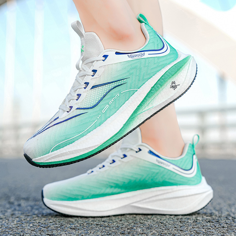 Adidași de alergare respirabili, partea superioară din plasă, profil redus, închidere cu șireturi, talpă groasă