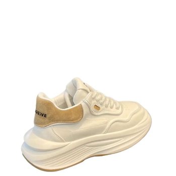 Loafers s prozračnim mrežastim gornjim dijelom, vezanje, šiljat vrh, gumena potplat – lagane svakodnevne cipele u stilu Dad Shoes