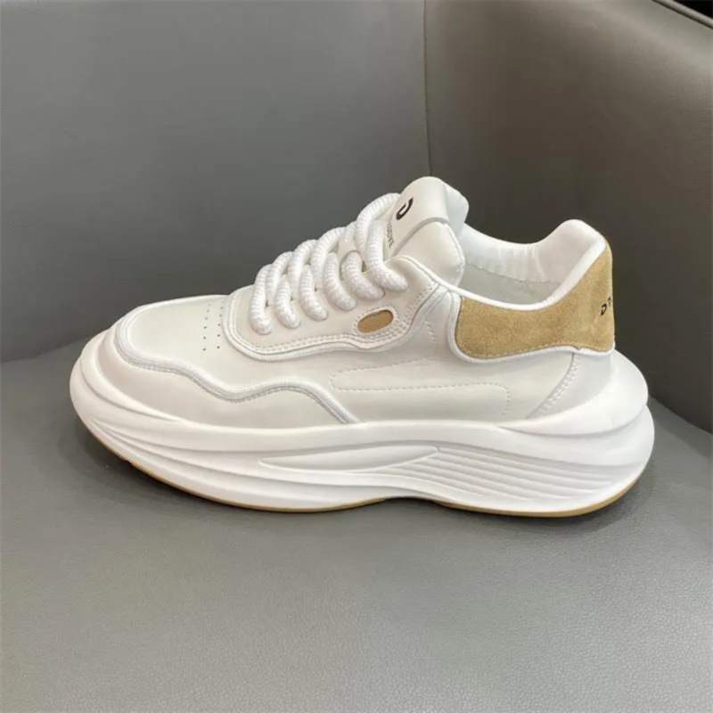 Loafers s prozračnim mrežastim gornjim dijelom, vezanje, šiljat vrh, gumena potplat – lagane svakodnevne cipele u stilu Dad Shoes