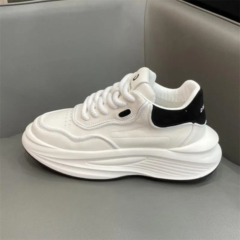 Loafers s prozračnim mrežastim gornjim dijelom, vezanje, šiljat vrh, gumena potplat – lagane svakodnevne cipele u stilu Dad Shoes