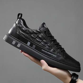 Férfi slip-on lazy cipő, felső rész split marhabőrből, mikroszálas bélés, gumírozott talp, PU talpbetét