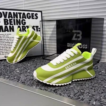 Férfi loaferek – légáteresztő hálófelső, fűzőzárás, hegyes orr, gumitalp, könnyű