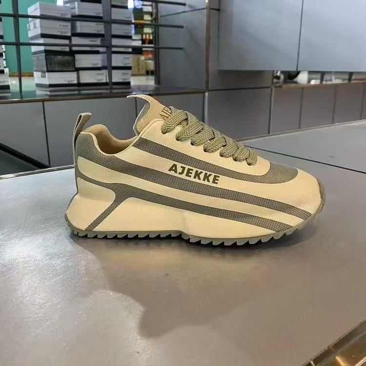 Férfi loaferek – légáteresztő hálófelső, fűzőzárás, hegyes orr, gumitalp, könnyű