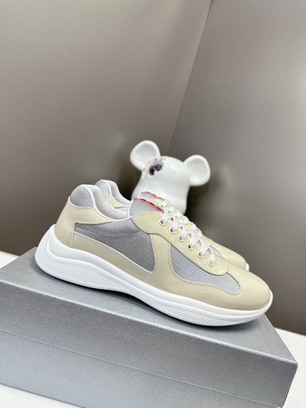 Sportos-casual cipő valódi bőrből, felsőrész: bőr, talp: gumi, belső talp: természetes bőr, fűzőkkel záródó, uniszex