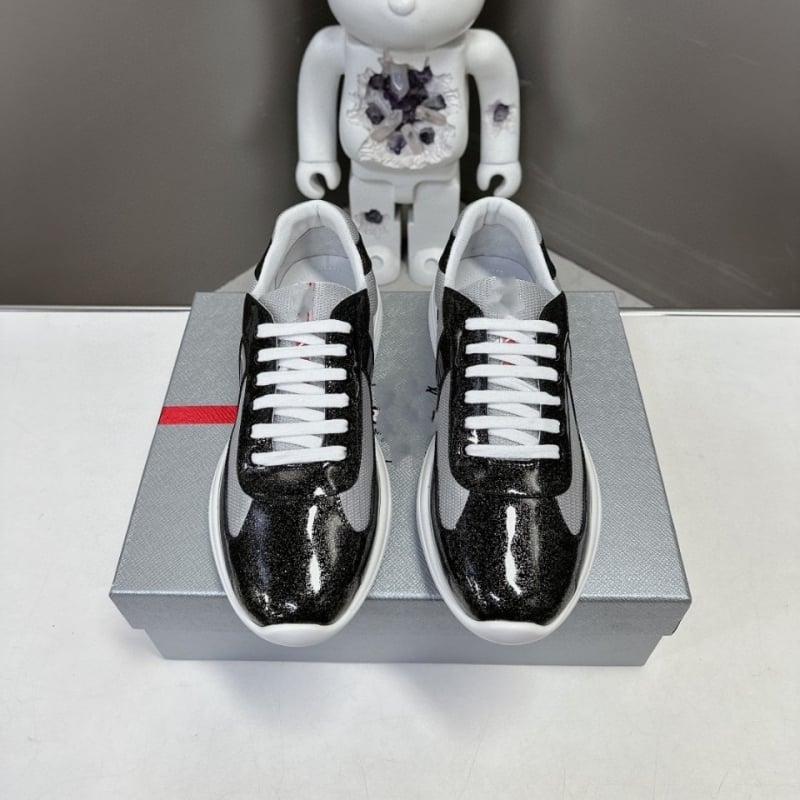 Sportos-casual cipő valódi bőrből, felsőrész: bőr, talp: gumi, belső talp: természetes bőr, fűzőkkel záródó, uniszex