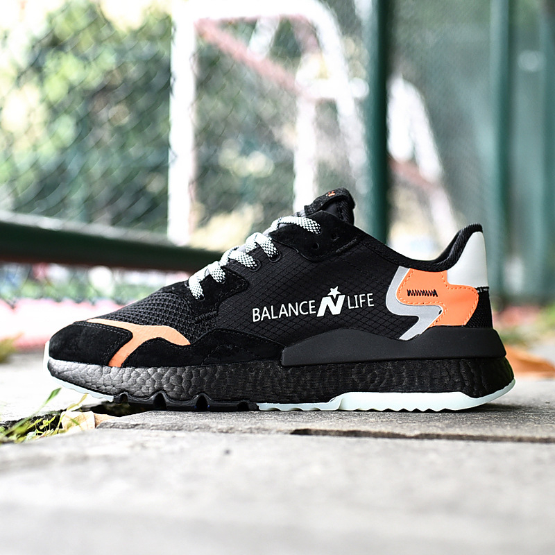 Bežečke tenisice s gornjim dijelom od umjetnog velura, EVA ulošak, gumeni potplat, vezanje, unisex