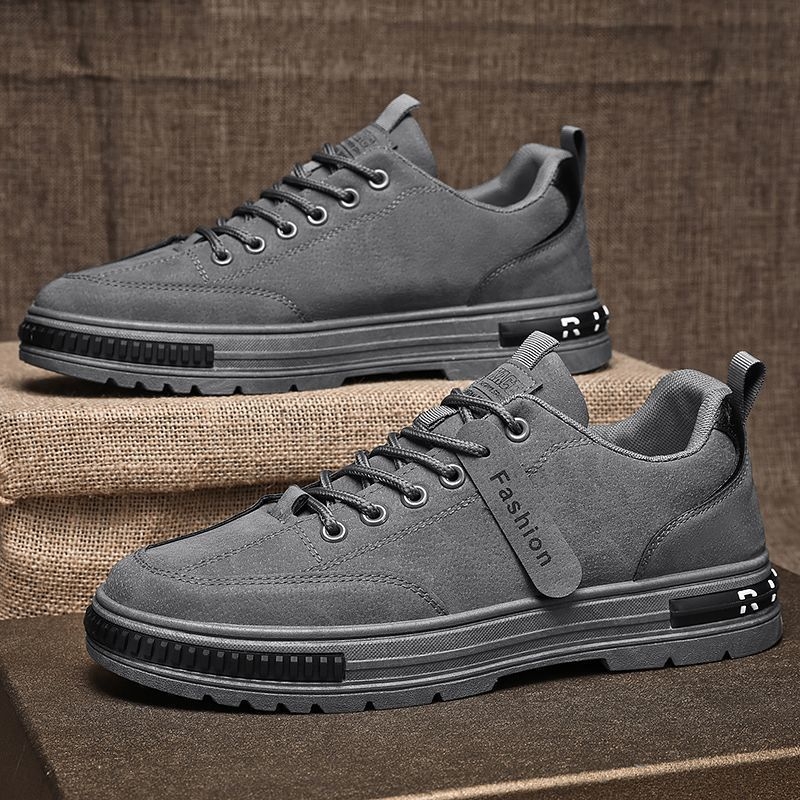 Férfi folyóparti túracipő, könnyű PU felsőrész, vulkanizált gumi talp, csúszásmentes és kopásálló, fűzővel záródó