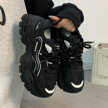 Muške tenisice za povećanje visine — gornji dio od Lycra, Goodyear potplat, vezanje, zaobljena završnica, uložak od umjetne dlake