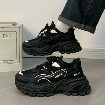 Muške tenisice za povećanje visine — gornji dio od Lycra, Goodyear potplat, vezanje, zaobljena završnica, uložak od umjetne dlake