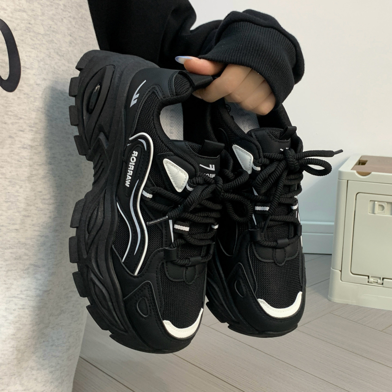 Muške tenisice za povećanje visine — gornji dio od Lycra, Goodyear potplat, vezanje, zaobljena završnica, uložak od umjetne dlake