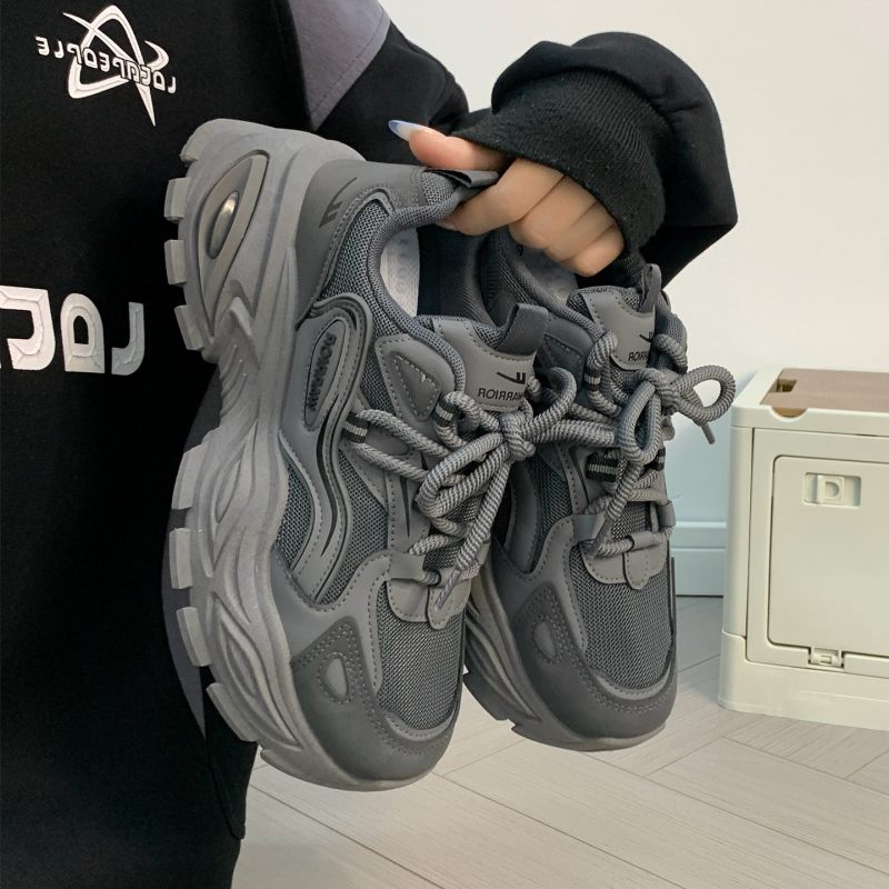 Muške tenisice za povećanje visine — gornji dio od Lycra, Goodyear potplat, vezanje, zaobljena završnica, uložak od umjetne dlake