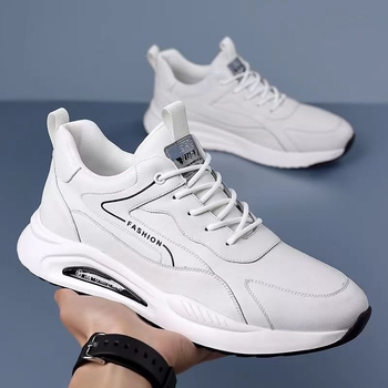 Muške tenisice s gornjim dijelom od split kože, EVA đon, vezanje, podstava od prve svinjske kože, niski potpetica 1–3 cm