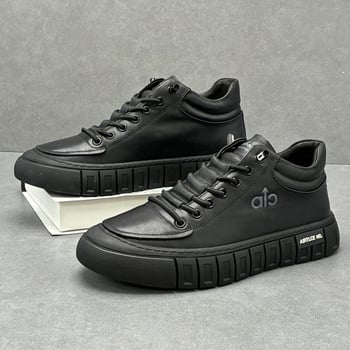 Vyriški platforminiai kedai, viršus iš karvų odos, gumos padas, 3-5 cm kulno aukštis, uždarymas elastine juostele