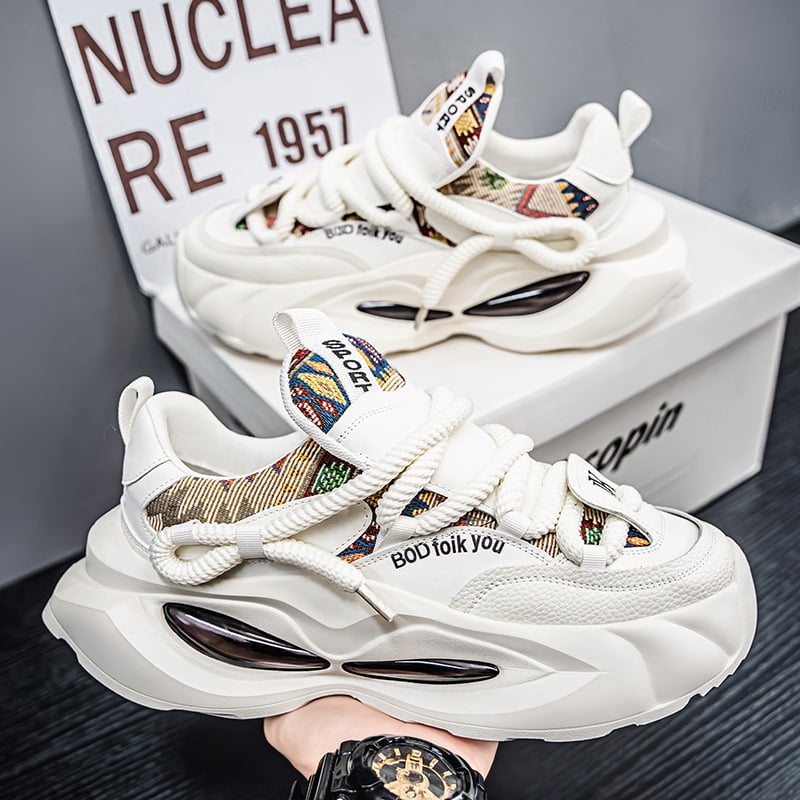 Muške tenisice tip dad shoes s gornjim dijelom od umjetnog PU, gumom potplatom, vezivanjem šnure, niski profil, ravna peta