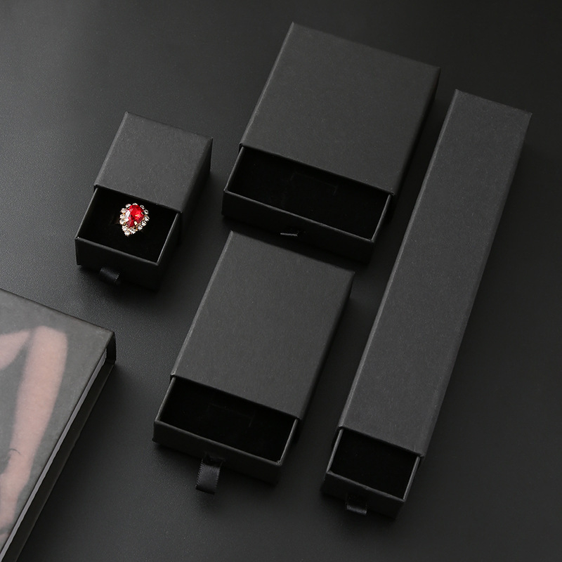 Izvučna kutija za nakit sa pjenastim umetkom | Materijal: papir/karton | Pakiranje: kutija za pakiranje