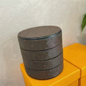 Τέσσερα επίπεδα περιστρεφόμενο κουτί κοσμημάτων με καθρέφτη για αλυσίδες και βραχιόλια (ABS υλικό, σκληρότητα: σκληρό, στυλ ελαφρού πολυτελείας)