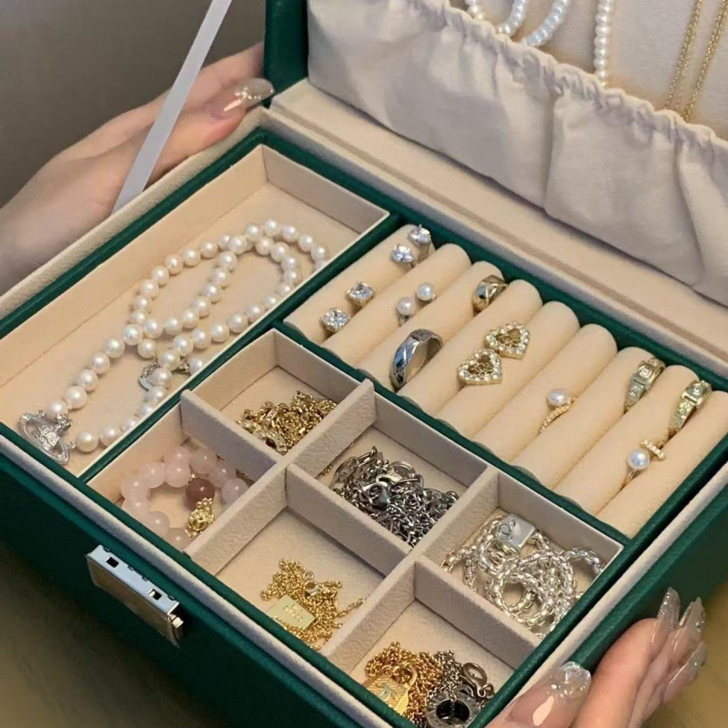 Πολυεπίπεδη θήκη κοσμημάτων για κολιέ και σκουλαρίκια, μοντέλο A005, υλικό ABS.