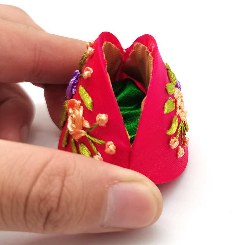 Κουτί κοσμημάτων για δαχτυλίδια με εθνο-ρετρό ύφασμα και κεντημένες κορδέλες; σκληρή θήκη, μοντέλο 009, Sanbao brocade.