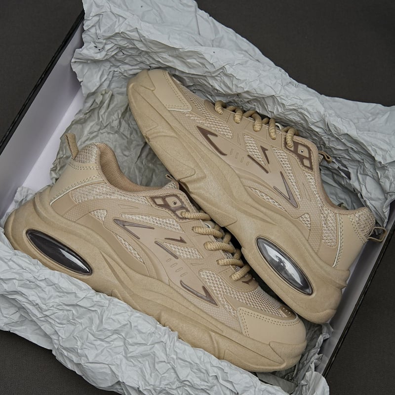 Muške tenisice s mrežastim gornjim dijelom, niski profil, vezanje, plastična potplat, proljeće-ljeto 2025