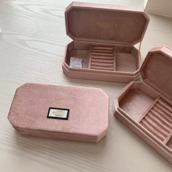 Ροζ βελούδινο κουτί κοσμημάτων – μοντέλο SRA222, ABS υλικό, σκληρό περίβλημα, κατάλληλο δώρο για γάμους και ταξίδια