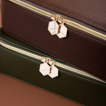 Cutie pentru bijuterii, material Cortical, stil relaxat, textură moale, design simplu