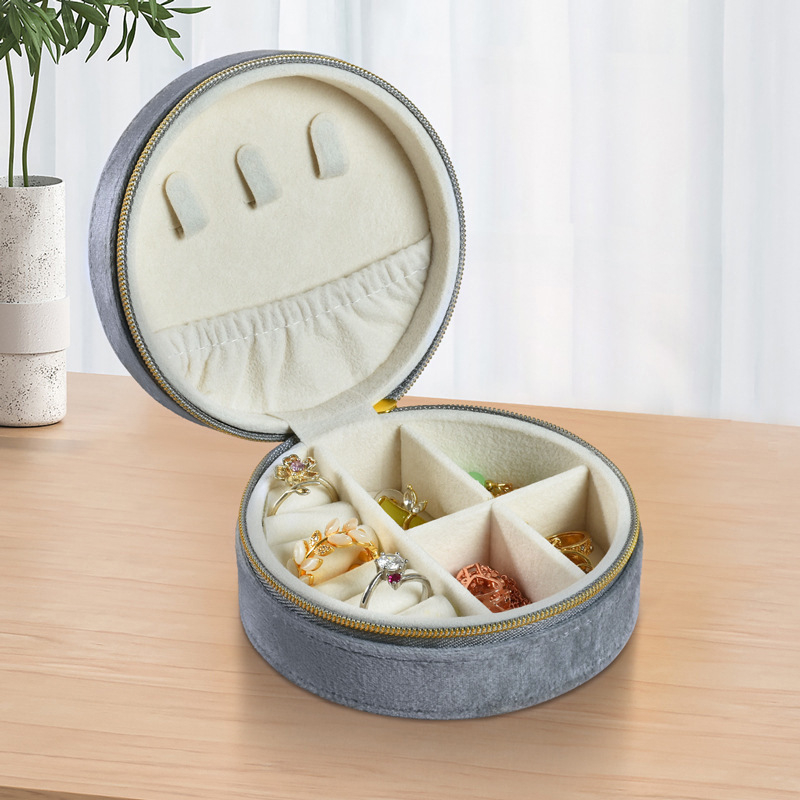 Personalizirana okrugla kutija za nakit s baršunastom površinom, poklon za Dan zaljubljenih