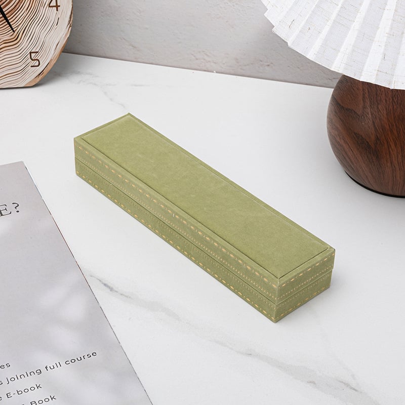 Mežģīņu malu juvelierizstrādājumu kastīšu komplekts ar samta iekšieni, iekļauj gredenu, auskaru, kaklarotas un rokassprādzes kastītes (Materiāls: Sastāvdaļu materiāls; Iepakojums: Iepakojuma kastīte; Piemērošana: Juvelierizstrādājumu iepakojums; Specifikāc