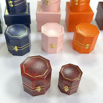 Saderināšanās gredzena kārbiņa, no papīra/kartona, kartona iepakojums, juvelierizstrādājumu iepakojums, specifikācija 1