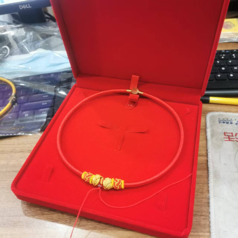 Rokdarbs bērnu kaklarota ar ilggadīgu aizslēgu un auklu, vairāki pakāršanas stili (kods ty5)