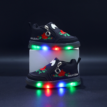 2025 tavasz/ősz Új gyermekcipők, LED világítású cipők, sport- és hétköznapi cipők lányoknak (1-6 éves korig)