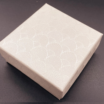 Rotaslietu kastīte ar čaulu rakstu – Kompozīta materiāls, kastīte rotaslietām un rokassprādzēm