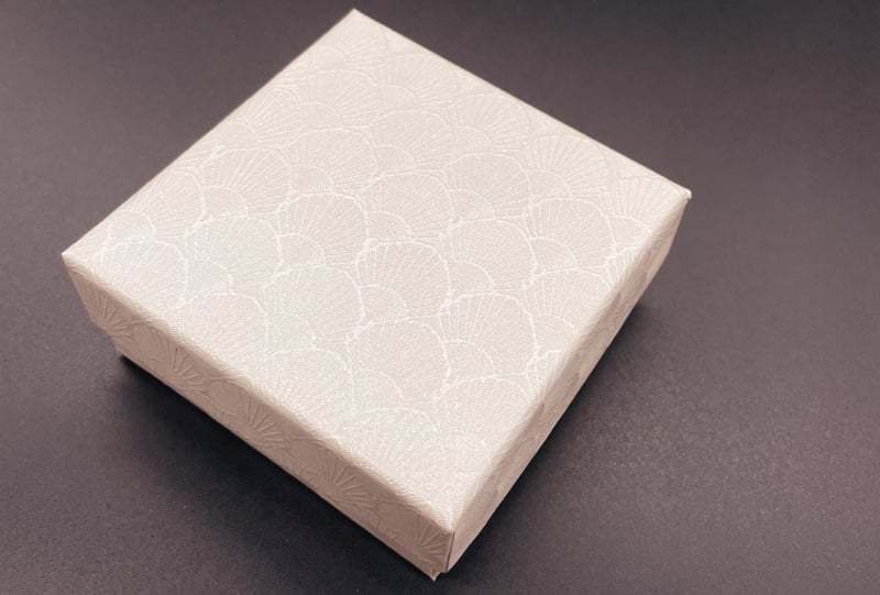 Rotaslietu kastīte ar čaulu rakstu – Kompozīta materiāls, kastīte rotaslietām un rokassprādzēm