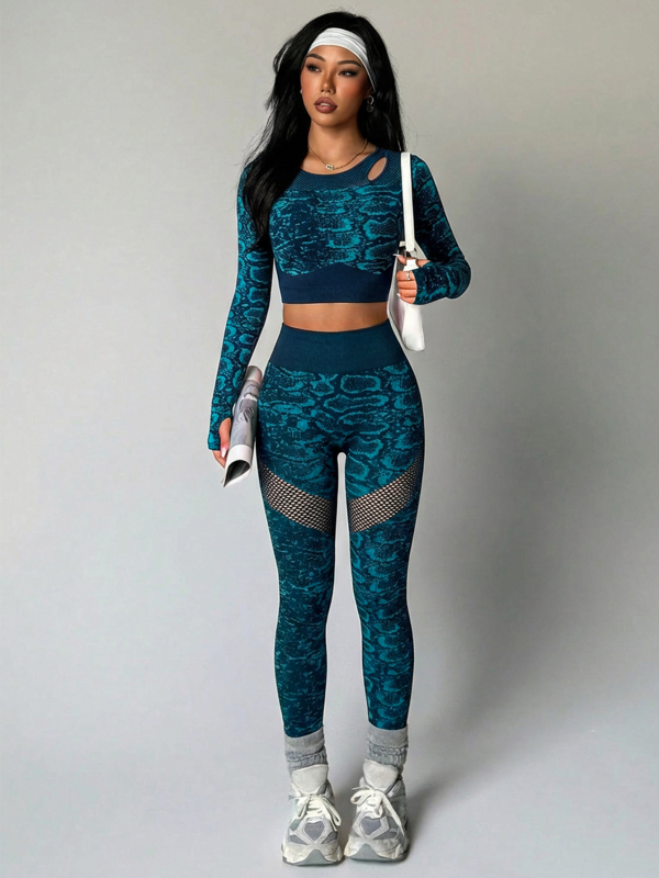 Йога комплект: топ с дълъг ръкав в змийски принт и мрежести панели, дълги тесни панталони от еластичен найлон
