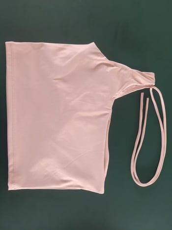 Женски спортен сутиен за йога с подплънки за гърдите и топ с наклонени презрамки