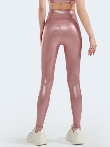 Комплект за йога без ръкави с кръстосани презрамки и висока талия за повдигане на седалището, подплатена горна част, 80% найлон / 20% спандекс