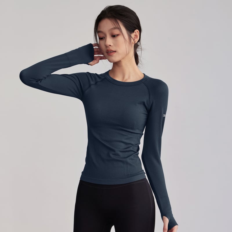 Női pilates és jóga hosszú ujjú felső - karcsú szabás, derékig érő hossz, egyszínű mintázat, anyag 80% nylon, bélés spandexszel, futásra és edzéshez