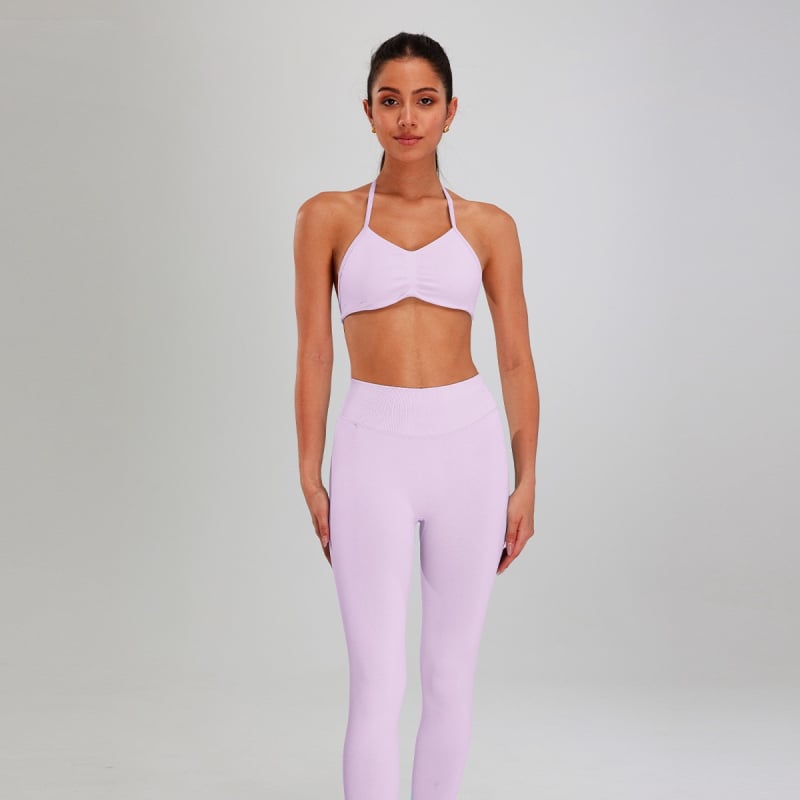 Йога комплект: халтерно горнище с открит гръб, висока талия, безшевни панталони от найлон/спандекс и подплатен спортен сутиен