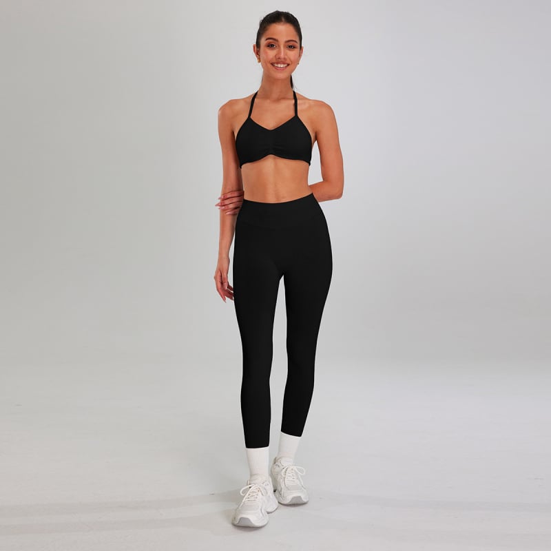 Йога комплект: халтерно горнище с открит гръб, висока талия, безшевни панталони от найлон/спандекс и подплатен спортен сутиен