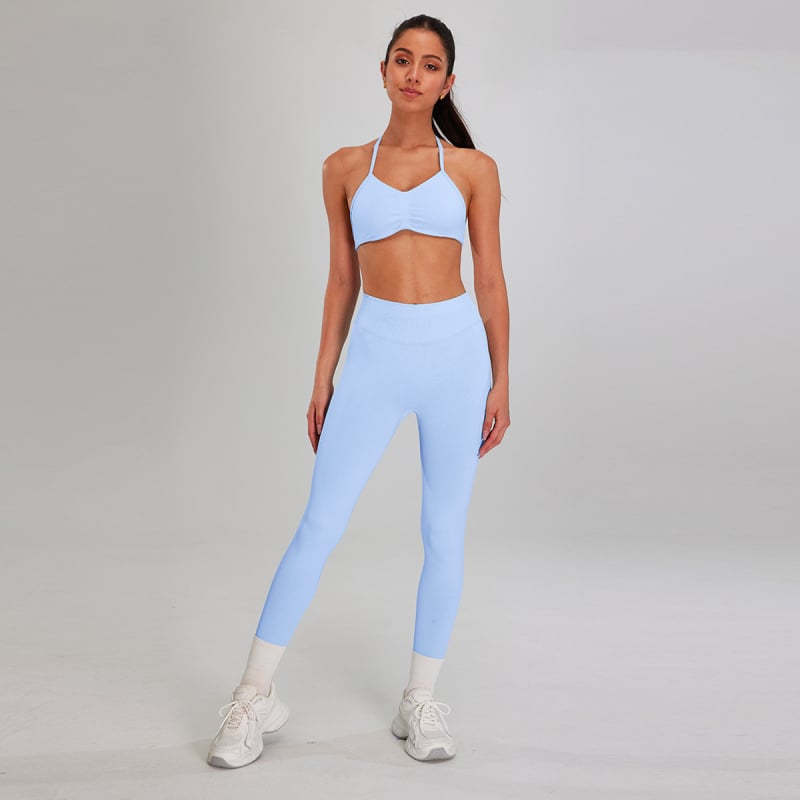 Йога комплект: халтерно горнище с открит гръб, висока талия, безшевни панталони от найлон/спандекс и подплатен спортен сутиен