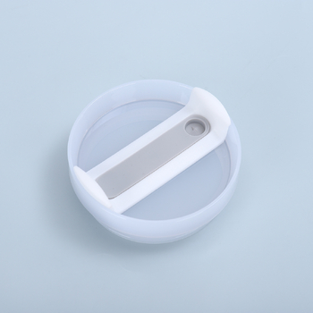 Ένα καπάκι ποτηριού αυτοκινήτου δεύτερης γενιάς 40 ουγγιών (122 g) ειδικά διατιθέμενο για εξαγωγή. Διαθέτει σχεδιασμό που συγκρατεί το κρύο, είναι αεροστεγές και μονωμένο σε κενό αέρος.