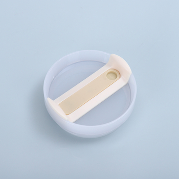 Ένα καπάκι ποτηριού αυτοκινήτου δεύτερης γενιάς 40 ουγγιών (122 g) ειδικά διατιθέμενο για εξαγωγή. Διαθέτει σχεδιασμό που συγκρατεί το κρύο, είναι αεροστεγές και μονωμένο σε κενό αέρος.