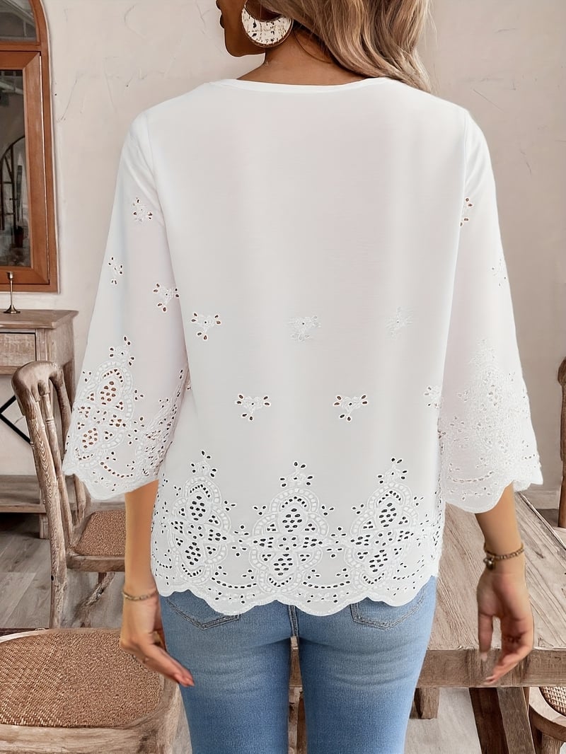 Nyári új női ing háromnegyedes ujjal, nagy méretekben, V-nyakkal és hímzéssel, 2025