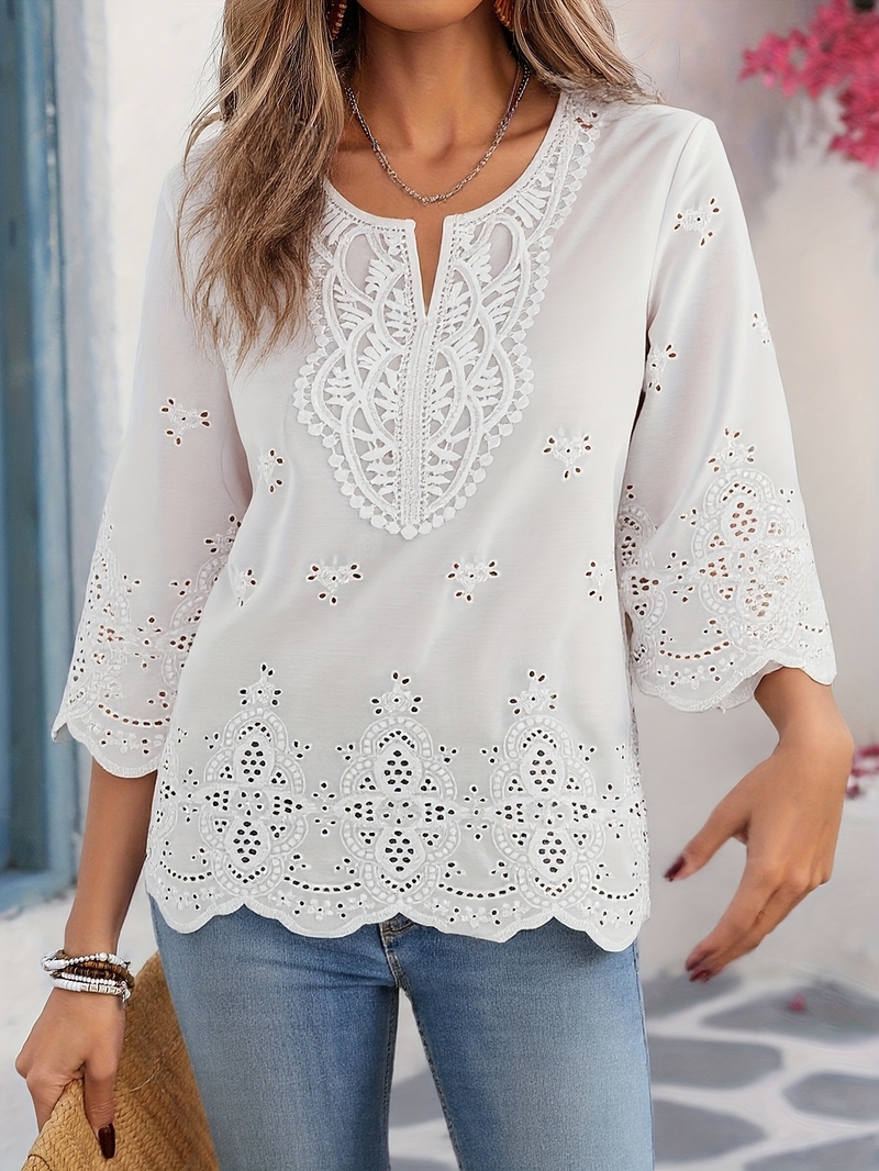 Nyári új női ing háromnegyedes ujjal, nagy méretekben, V-nyakkal és hímzéssel, 2025