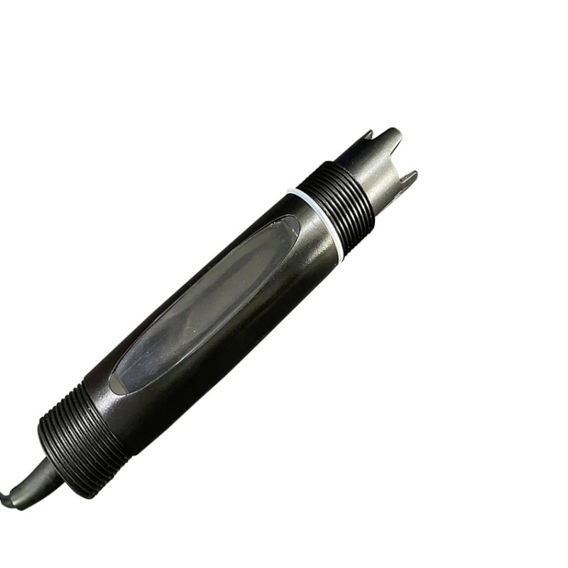 Индустриален онлайн pH измервател с PH композитен електрод, диапазон 0.0–14.0 pH, точност 0.1 pH, температурна компенсация 0–100°C, работна температура 0–60°C