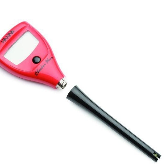 pH-metru portabil Hi98103, interval 0.00–14.00 pH, precizie ±0.2 pH, alimentare cu 2 baterii tip buton 1.5V, temperatură de lucru 0–50°C