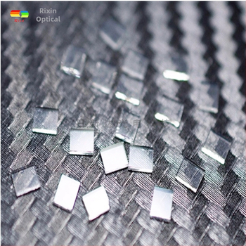 FG002 Rozdeľovač lúčov s povlakom, 55% prenos, polopriesvitný/polopriechodný, optické sklo, hrúbka 0,2–3 mm, tvary: obdĺžnik, kruh alebo prispôsobiteľný