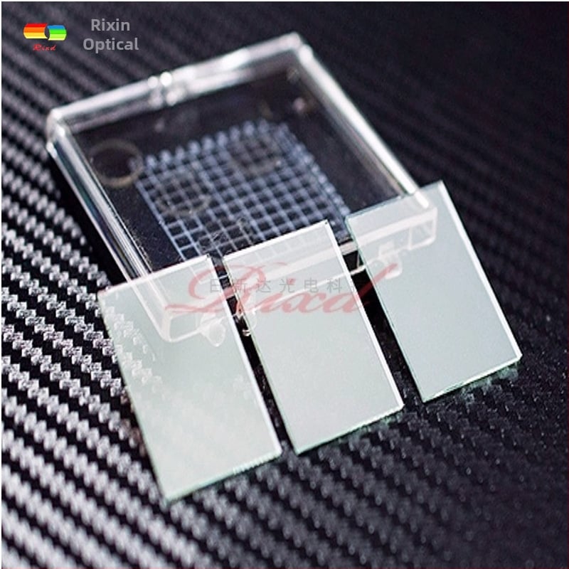 FG002 Rozdeľovač lúčov s povlakom, 55% prenos, polopriesvitný/polopriechodný, optické sklo, hrúbka 0,2–3 mm, tvary: obdĺžnik, kruh alebo prispôsobiteľný