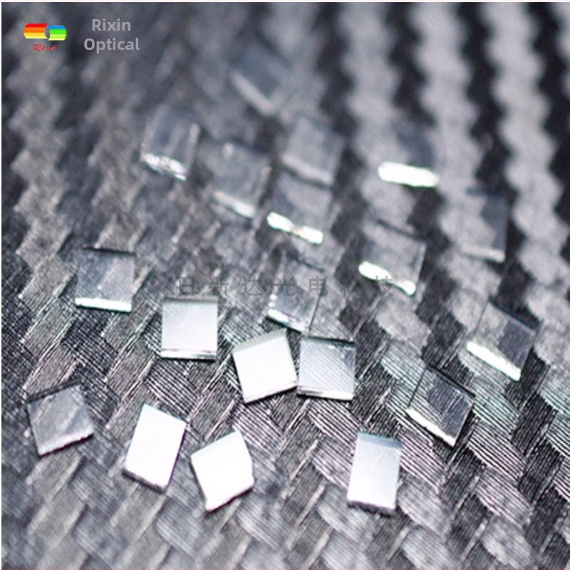 FG002 Rozdeľovač lúčov s povlakom, 55% prenos, polopriesvitný/polopriechodný, optické sklo, hrúbka 0,2–3 mm, tvary: obdĺžnik, kruh alebo prispôsobiteľný