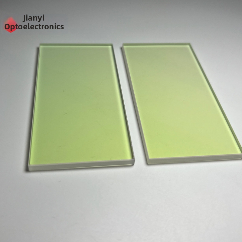 Dlhovlnný dikroický filter 1060 nm pre vitrínu